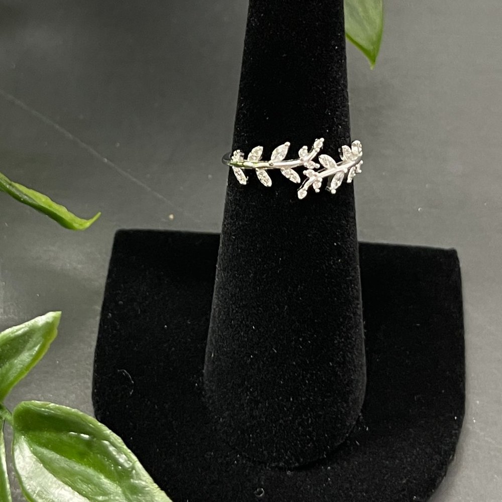 S925 Sterling Silver Cubic Zirconia Leaf Vine Adjustable Open Ring NEW - Picture 9 of 12